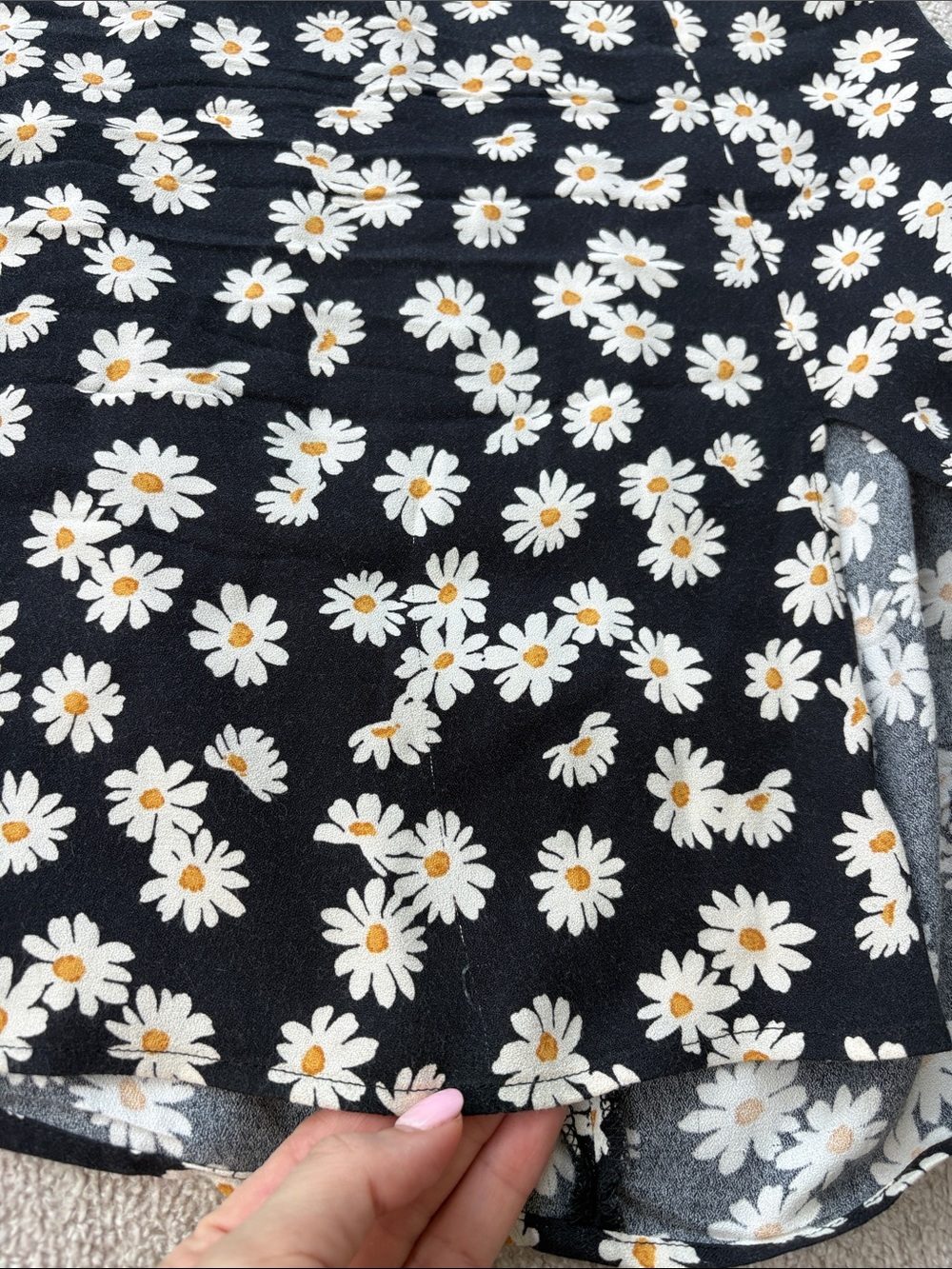 Reformation Margot Skirt Daisy Print - Picture 4 of 7